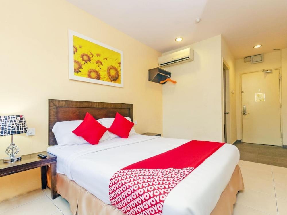 Sunflower Express Hotel Pontian Kecil Ngoại thất bức ảnh
