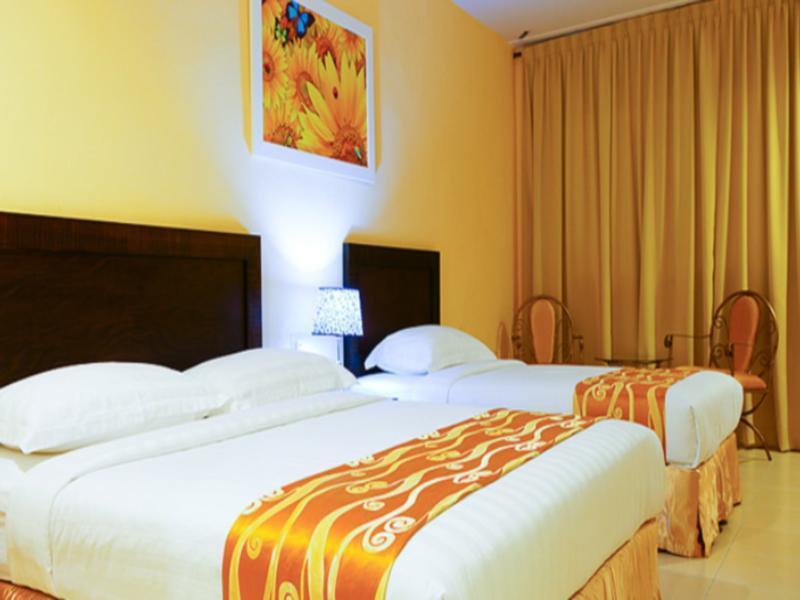 Sunflower Express Hotel Pontian Kecil Ngoại thất bức ảnh