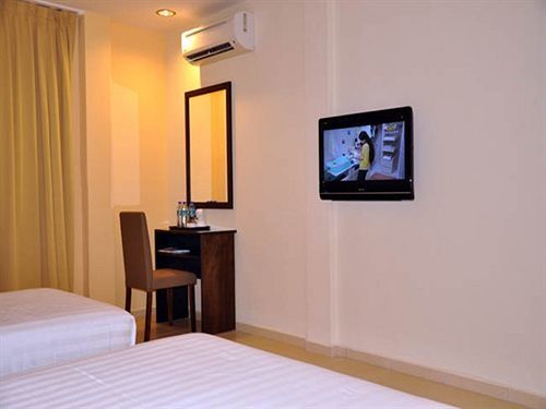 Sunflower Express Hotel Pontian Kecil Ngoại thất bức ảnh