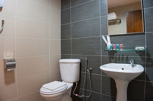 Sunflower Express Hotel Pontian Kecil Ngoại thất bức ảnh