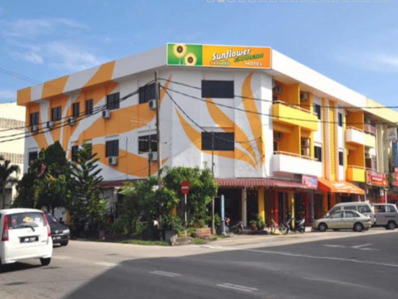 Sunflower Express Hotel Pontian Kecil Ngoại thất bức ảnh